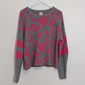 John & Jenn Sweater Women Small Gray Pink Leopard Print Crew Neck